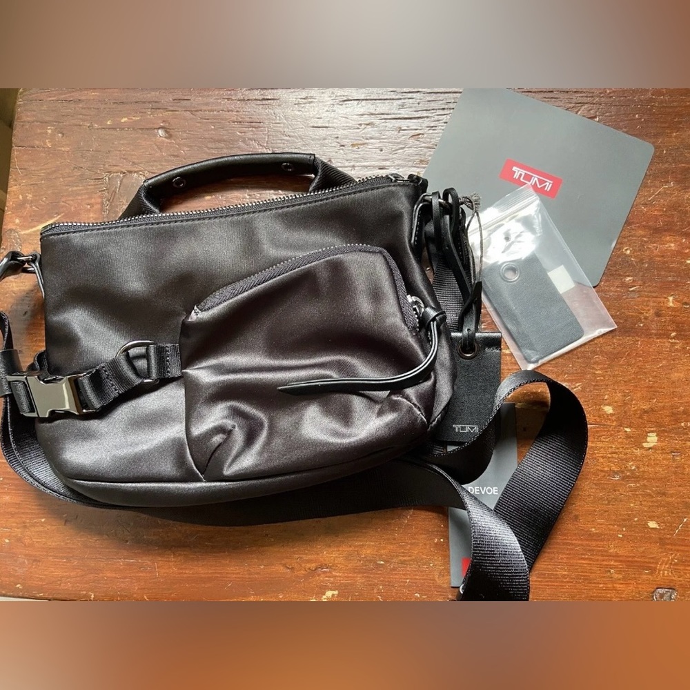 Tumi Hazel Crossbody Devoe Collection in Black with Gunmetal Hardware